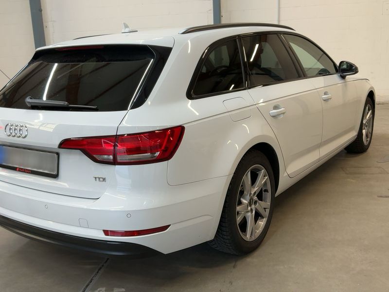 Audi A4 2.0 TDI Sport — zdjęcie 6