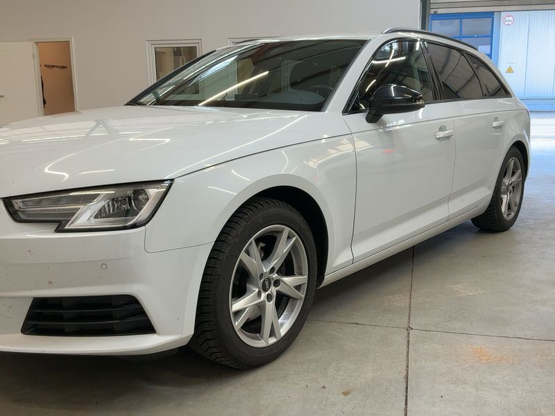 Audi A4 2.0 TDI Sport — zdjęcie 2