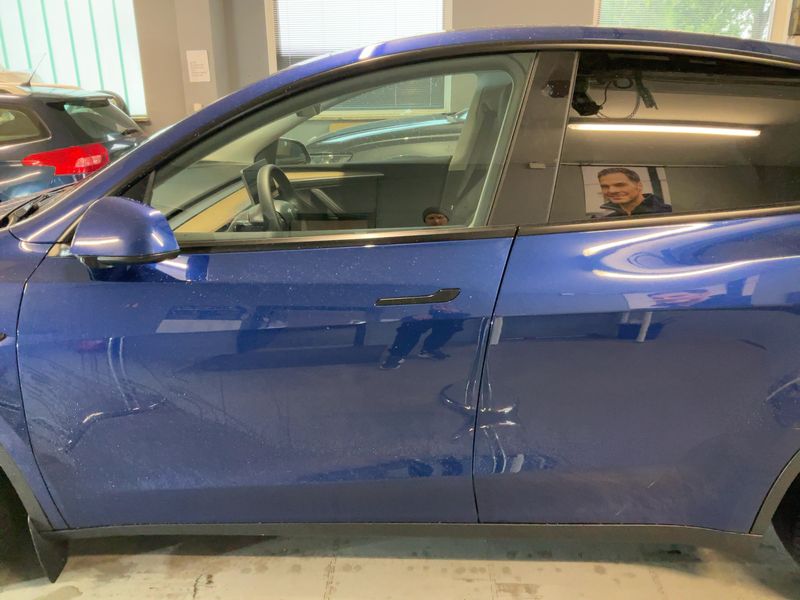 Tesla Model Y Max Range Dual AWD AWD — zdjęcie 4