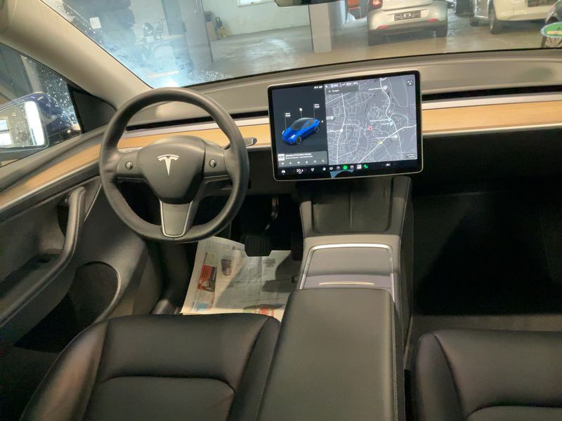 Tesla Model Y Max Range Dual AWD AWD — zdjęcie 12