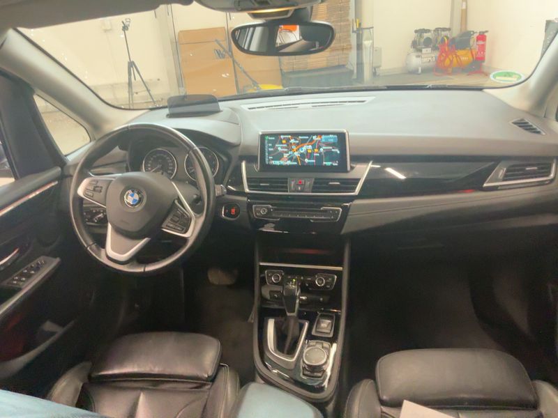 BMW 2er 220d Active Tourer xDrive Sport Line 2016 – снимка 17