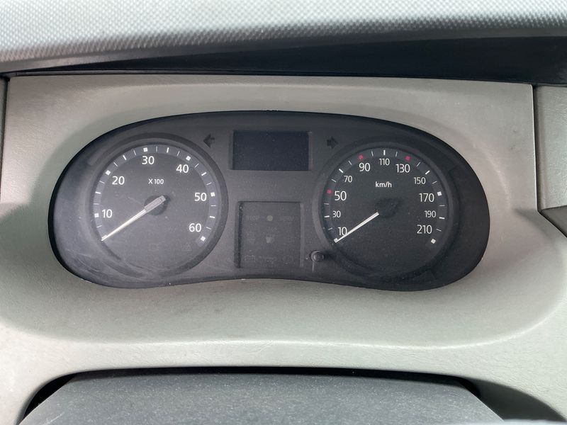 Renault Trafic 2.0 dCi L1H1 2,7t verglast — zdjęcie 4