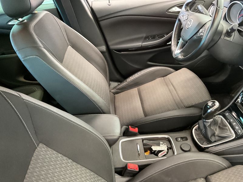 Opel Astra 1.6 CDTI DPF Innovation 2016 – снимка 21