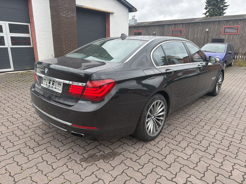 BMW 7er 750i L — zdjęcie 5