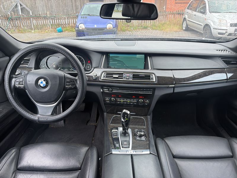 BMW 7er 750i L — zdjęcie 11