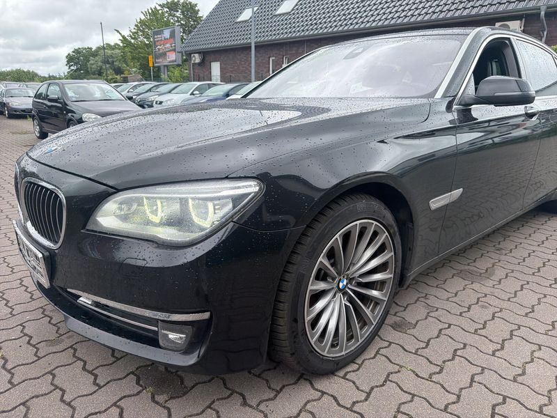 BMW 7er 750i L — zdjęcie 2