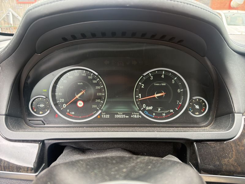 BMW 7er 750i L — zdjęcie 12