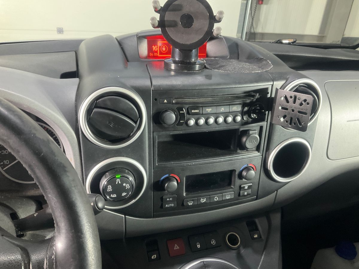 Citroen Berlingo 2016 — photo 25