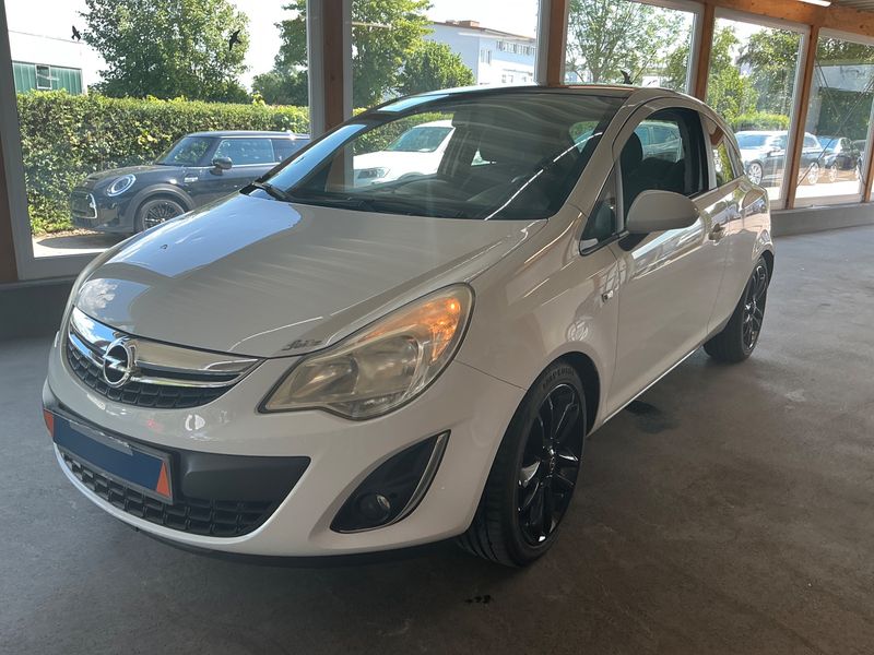 Opel Corsa 1.4 Color Edition 2011 – снимка 1