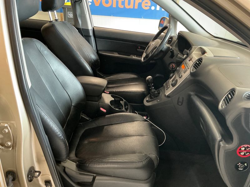 Kia Carens 2.0 CRDi Active — zdjęcie 3