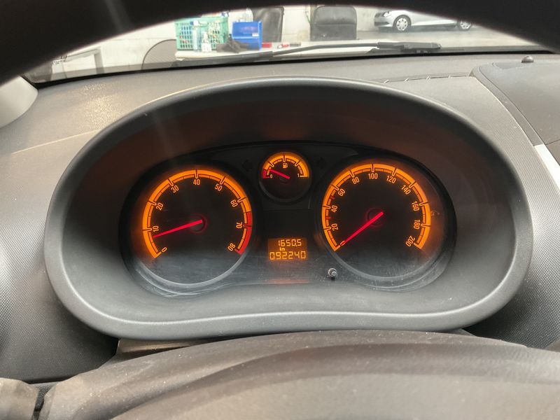 Opel Corsa 1.2 Selection 2013 – снимка 18