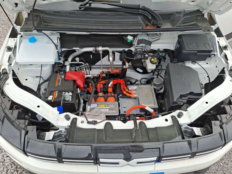 Dacia Spring electric drive 33 kW Expression — zdjęcie 8
