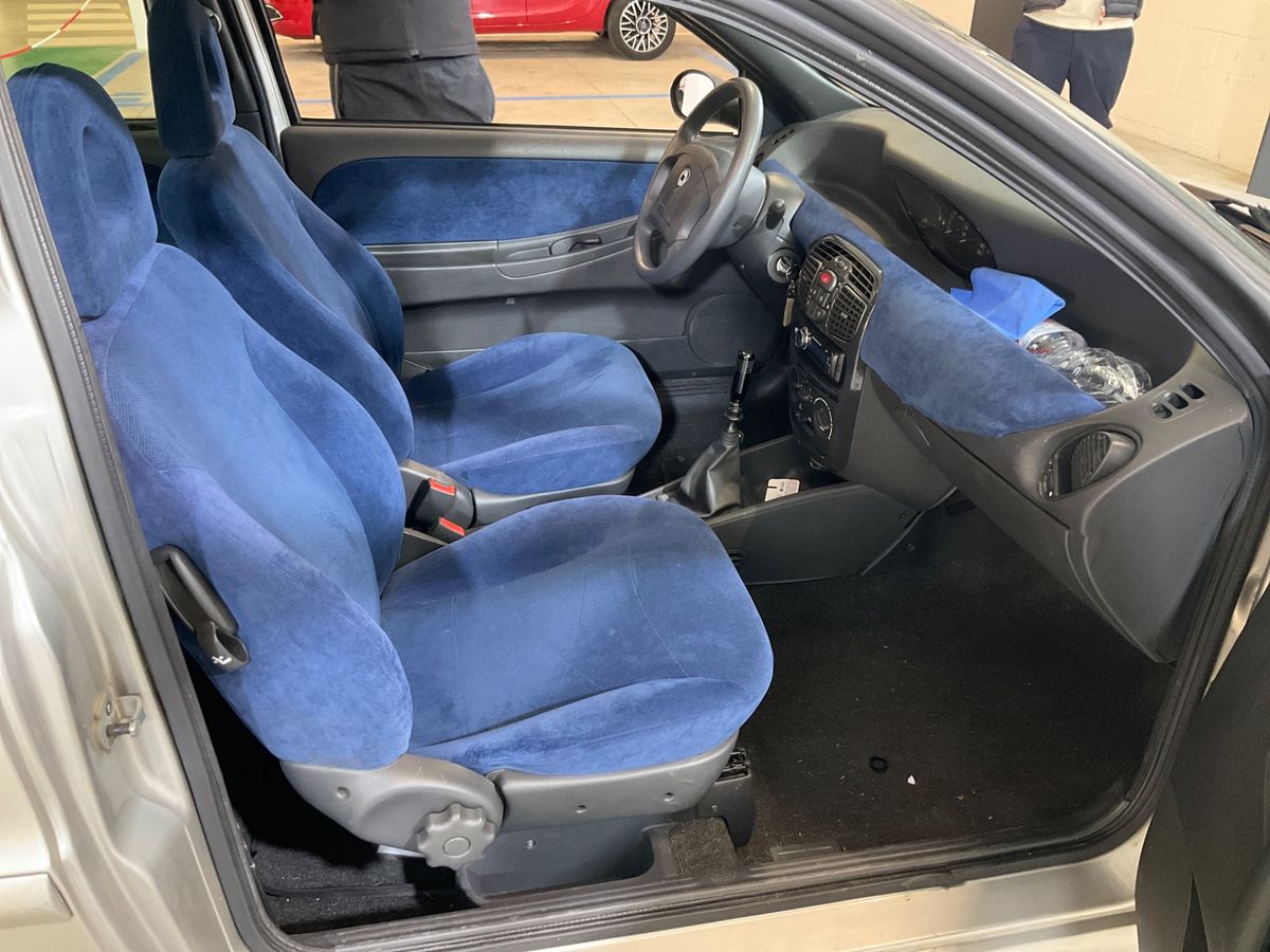 Lancia Lancia 2001 — photo 4