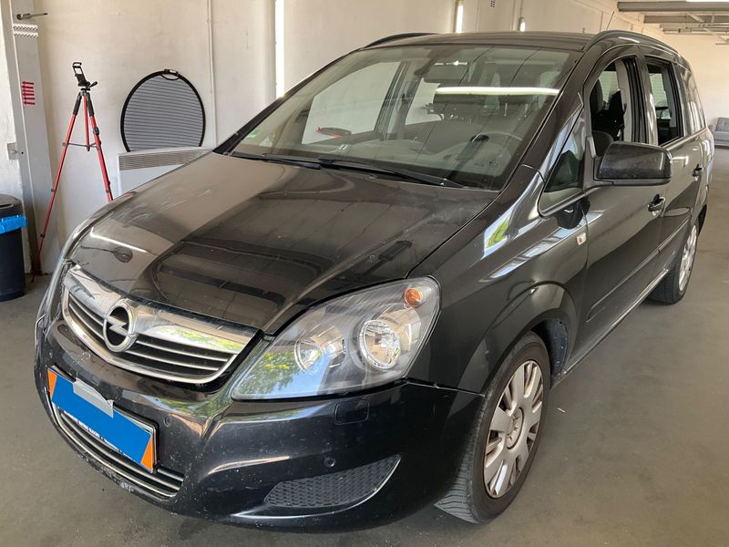 Opel Zafira 1.8 Family 2013 – снимка 1