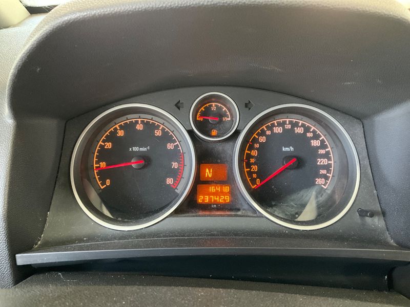 Opel Zafira 1.8 Family 2013 – снимка 4