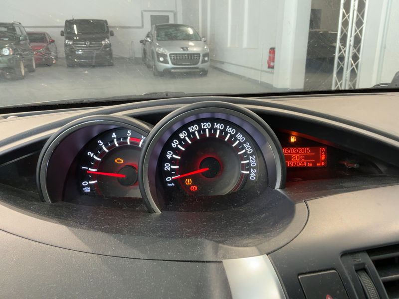 Toyota Verso 1.6 D-4D SkyView Edition — zdjęcie 13