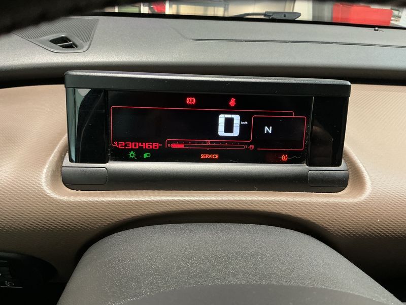 Citroen C4 Cactus 1.6 e-HDi Shine Edition — zdjęcie 13