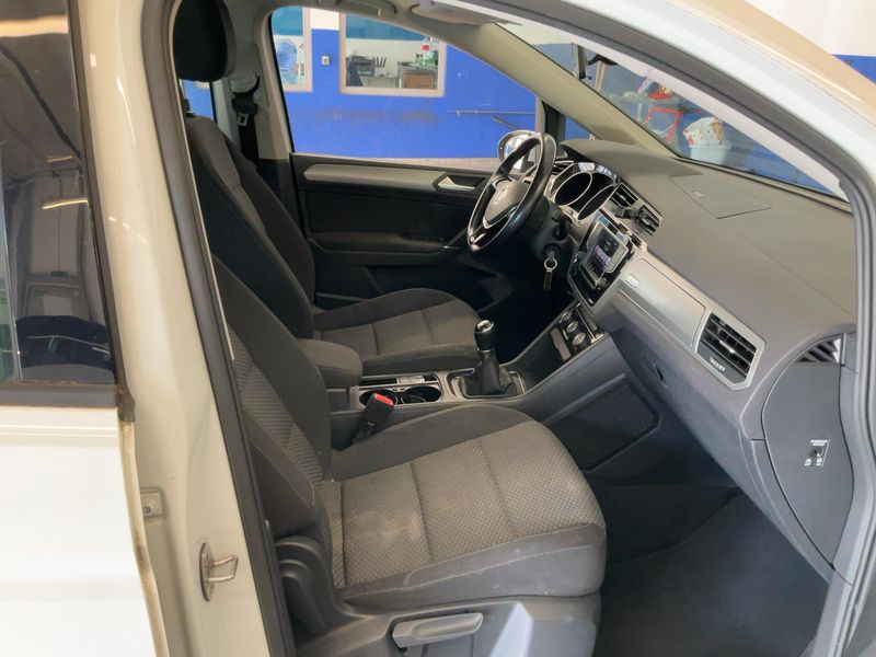 Volkswagen Touran 1.2 TSI Comfortline BlueMotion Tech — zdjęcie 11
