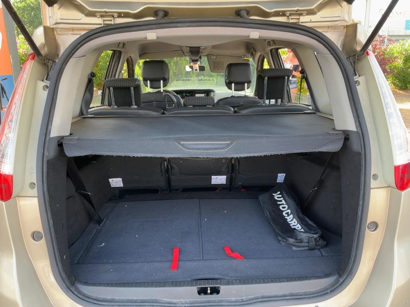 Renault Grand Scenic 1.5 dCi Dynamique 2011 – снимка 15
