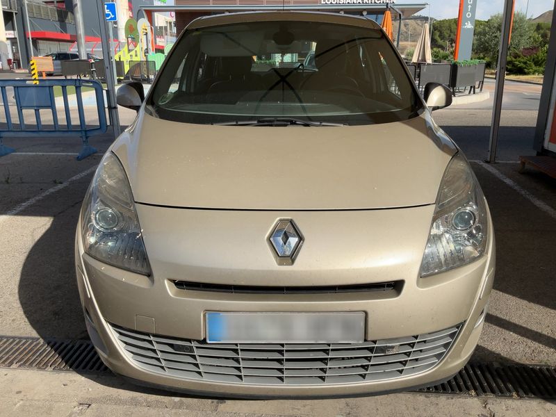 Renault Grand Scenic 1.5 dCi Dynamique 2011 – снимка 14