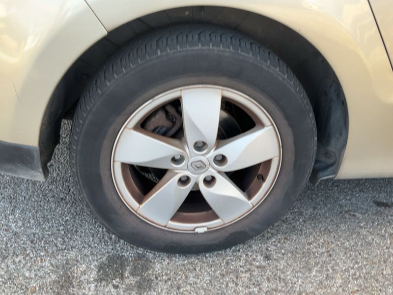 Renault Grand Scenic 1.5 dCi Dynamique 2011 – снимка 9