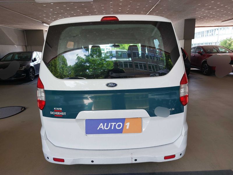 Ford Tourneo Courier 1.5 TDCi Trend — zdjęcie 4