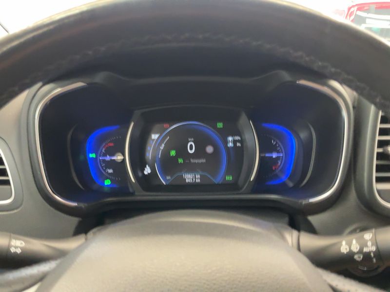 Renault Koleos 2.0 dCi Energy Initiale Paris 4x4 — zdjęcie 13