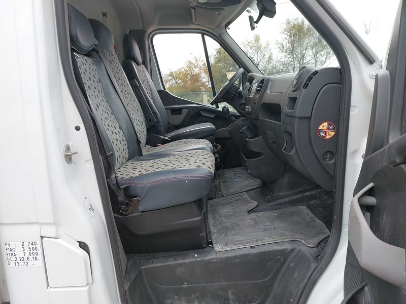 Renault Master 2.3 dCi Energy L2H2 3,5t — zdjęcie 10