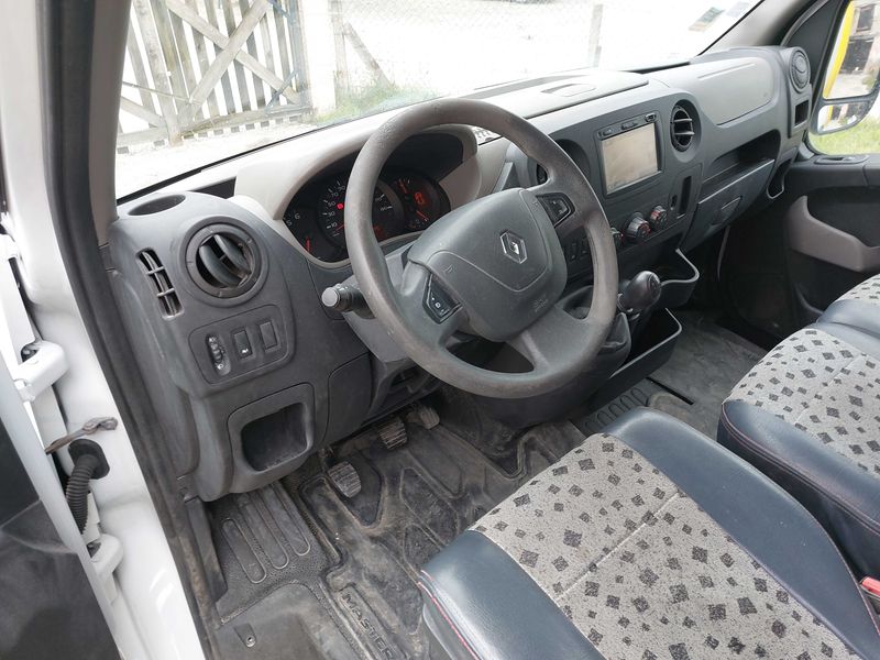 Renault Master 2.3 dCi Energy L2H2 3,5t — zdjęcie 11