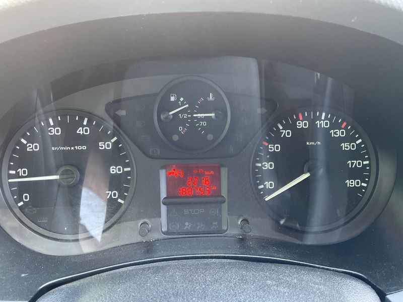 Citroen Berlingo 1.6 e-HDi Club L1 — zdjęcie 13