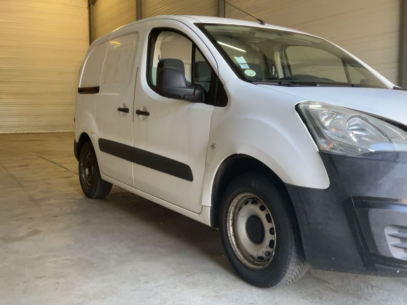 Citroen Berlingo 1.6 e-HDi Club L1 — zdjęcie 8