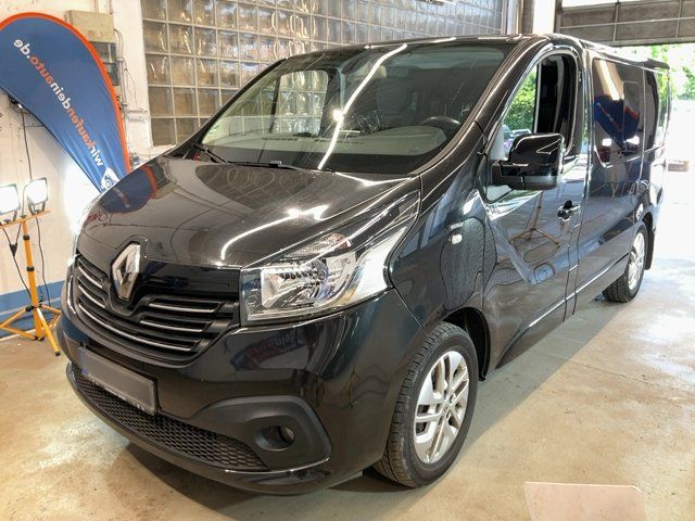 Renault Trafic 2018 — photo 1