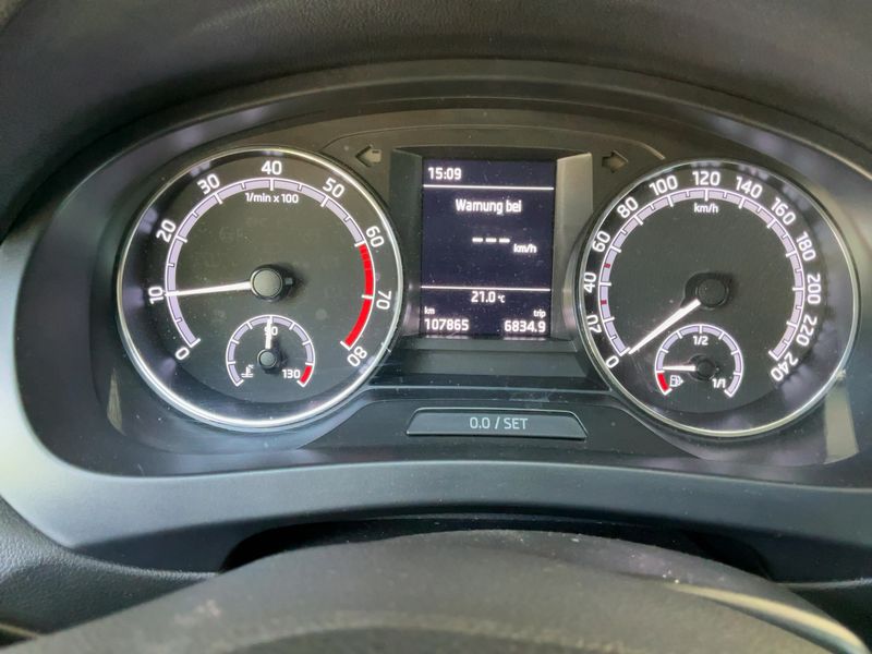 Skoda Rapid Spaceback 1.0 TSI Clever — zdjęcie 13