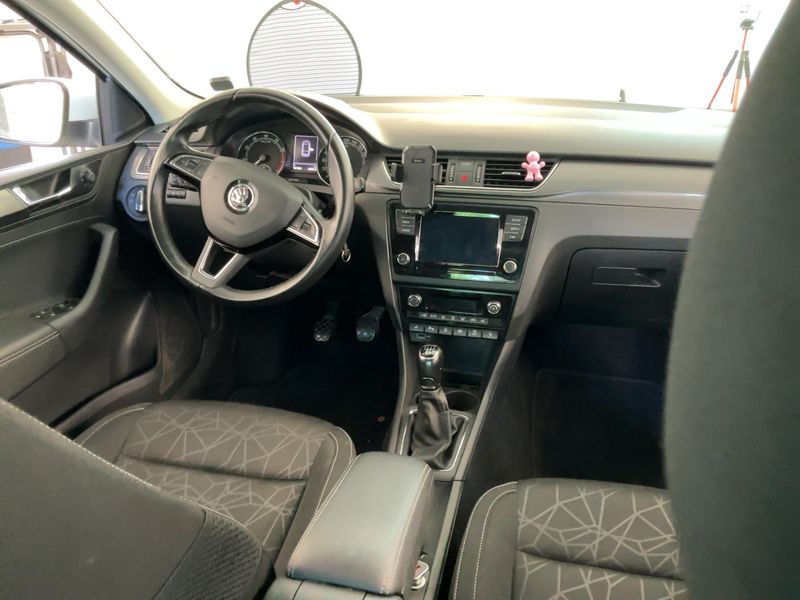 Skoda Rapid Spaceback 1.0 TSI Clever — zdjęcie 12