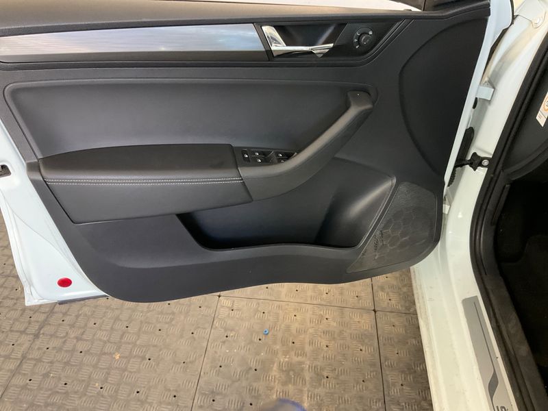 Skoda Rapid Spaceback 1.0 TSI Clever 2018 – снимка 29