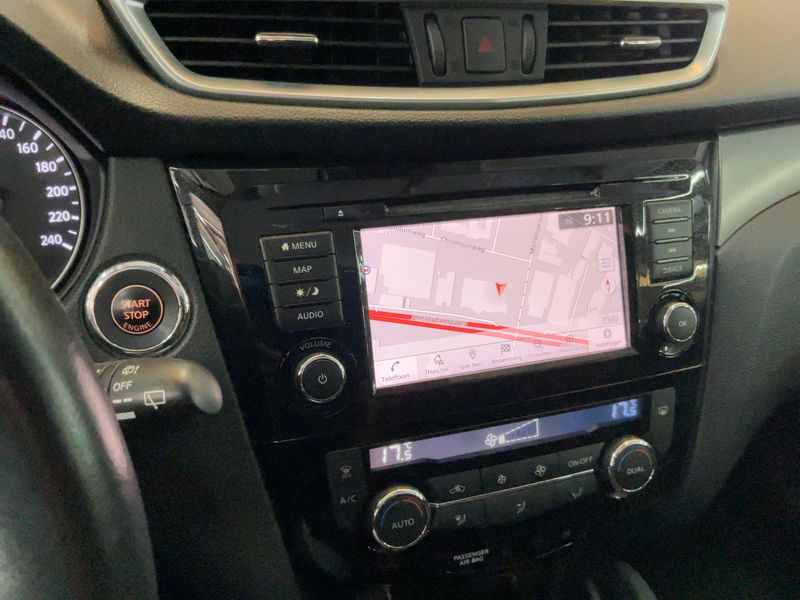 Nissan Qashqai 1.3 DIG-T N-Connecta 2019 – снимка 17