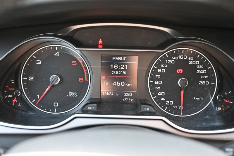 Audi A4 2.0 TDI Advanced — zdjęcie 12