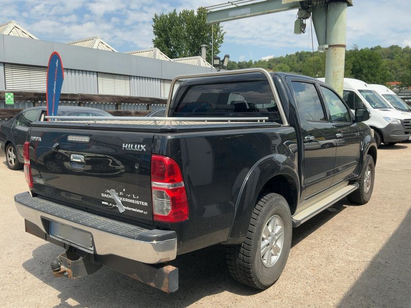 Toyota Hilux 3.0 Turbodiesel Double Cab Life 4x4 — zdjęcie 6