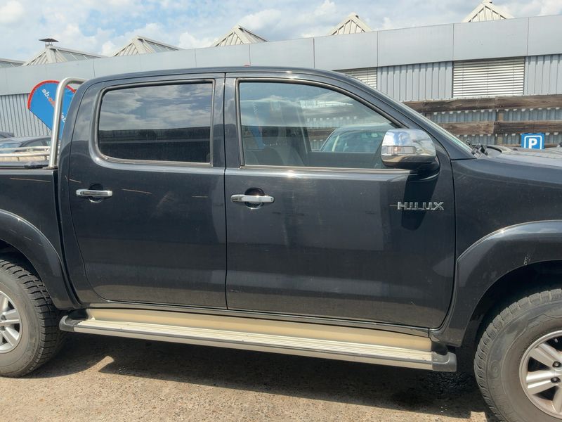 Toyota Hilux 3.0 Turbodiesel Double Cab Life 4x4 — zdjęcie 7
