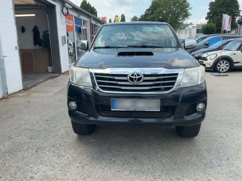 Toyota Hilux 3.0 Turbodiesel Double Cab Life 4x4 — zdjęcie 9
