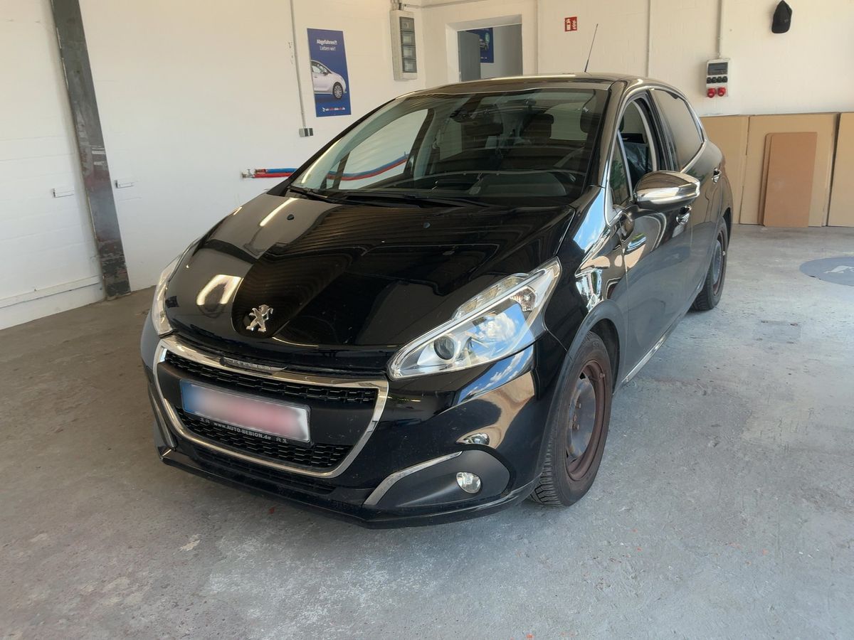 Peugeot 208 2016