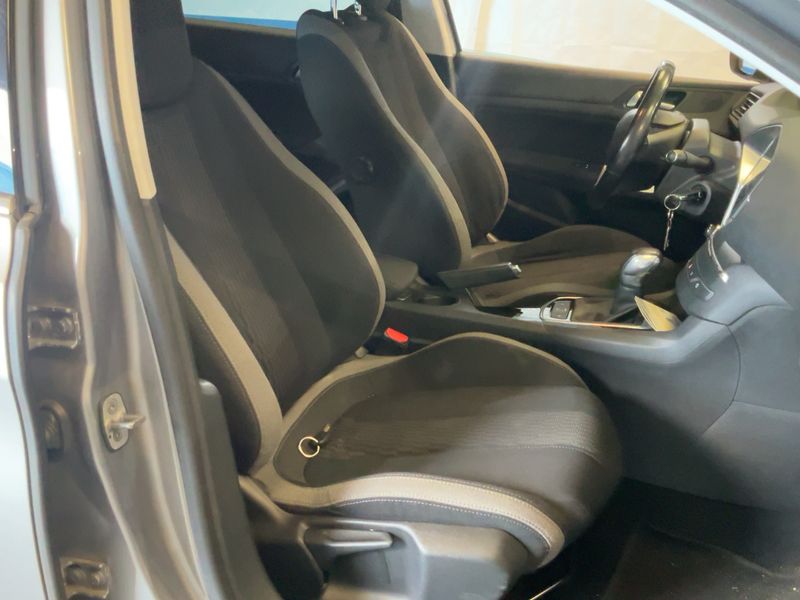 Peugeot 308 1.6 Blue-HDi Style — zdjęcie 11