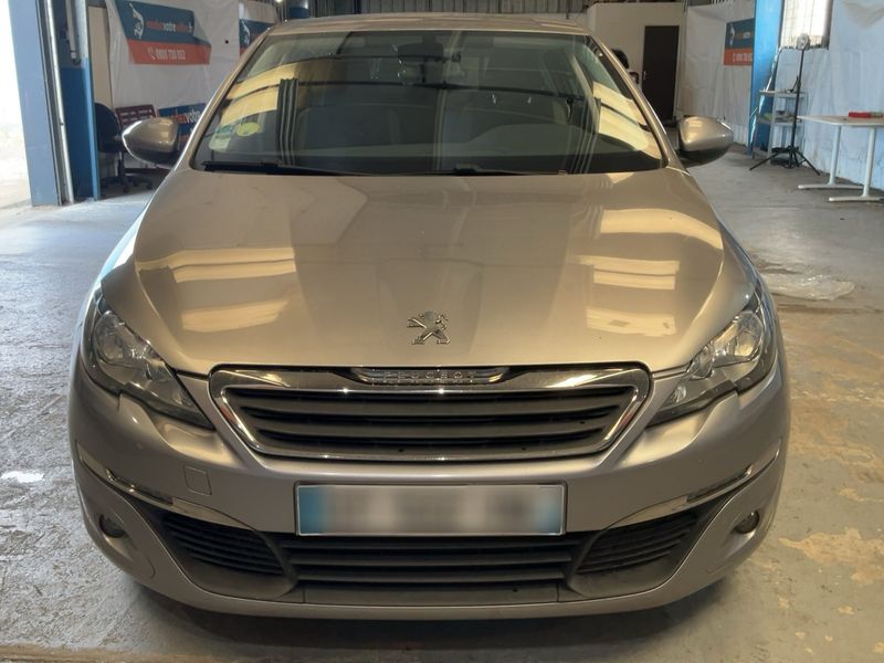 Peugeot 308 1.6 Blue-HDi Style — zdjęcie 9