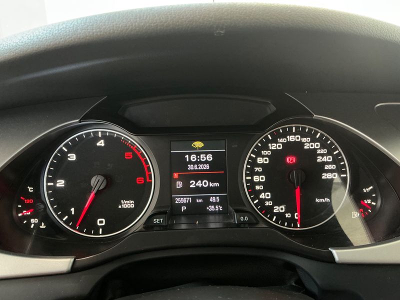 Audi A4 Allroad 3.0 V6 TDI — zdjęcie 13
