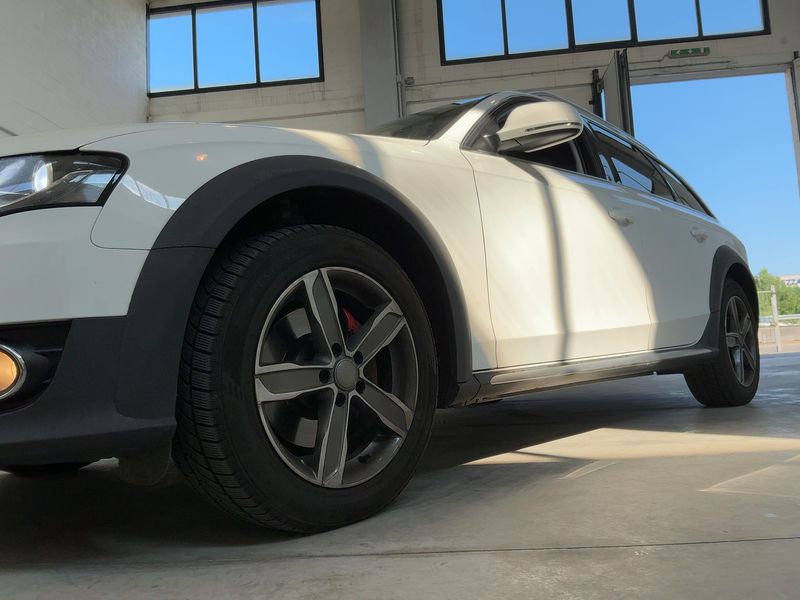Audi A4 Allroad 3.0 V6 TDI — zdjęcie 2