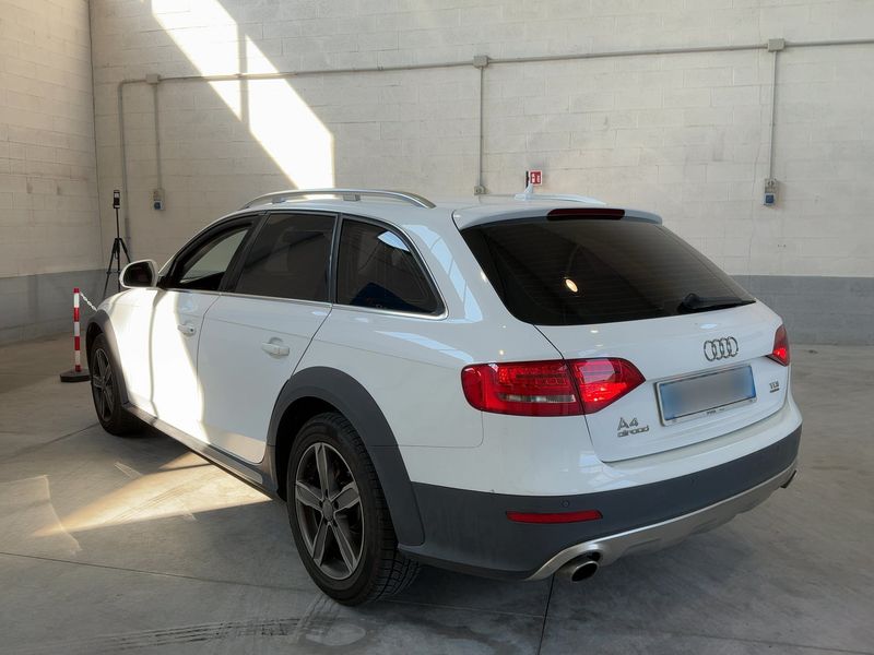 Audi A4 Allroad 3.0 V6 TDI — zdjęcie 3