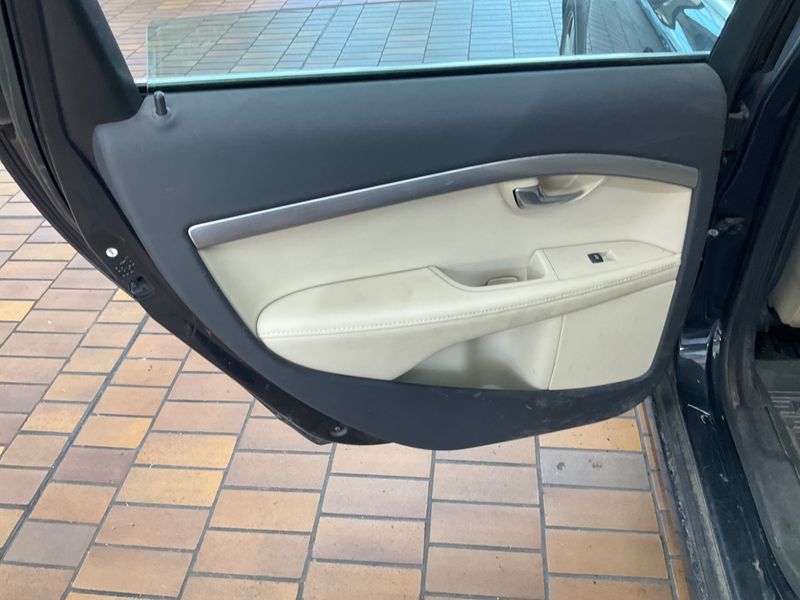 Volvo V70 2.0 D4 Summum 2011 – снимка 33