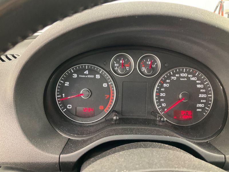 Audi A3 1.2 TFSI Attraction — zdjęcie 13
