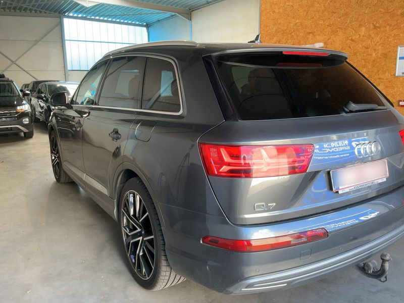 Audi Q7 3.0 TDI e-tron quattro — zdjęcie 3