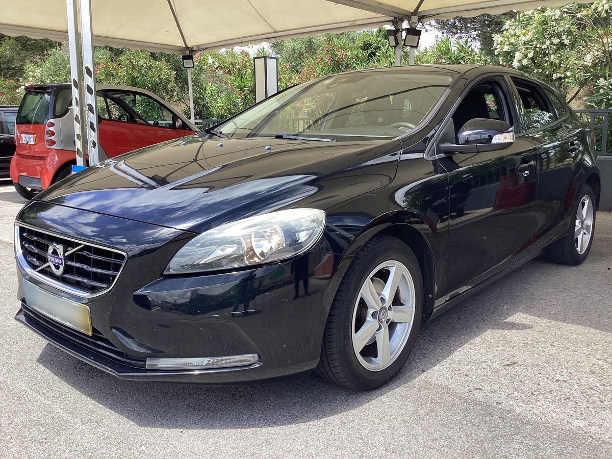Volvo V40 2015
